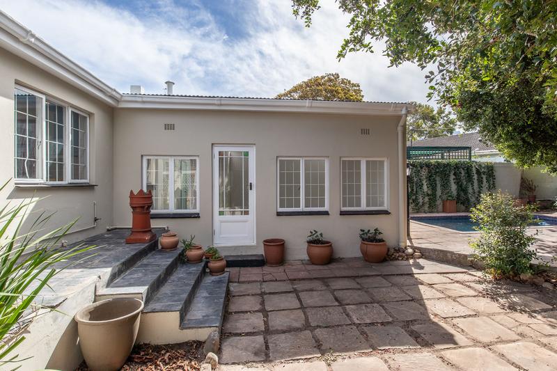 4 Bedroom Property for Sale in Wynberg Upper Western Cape